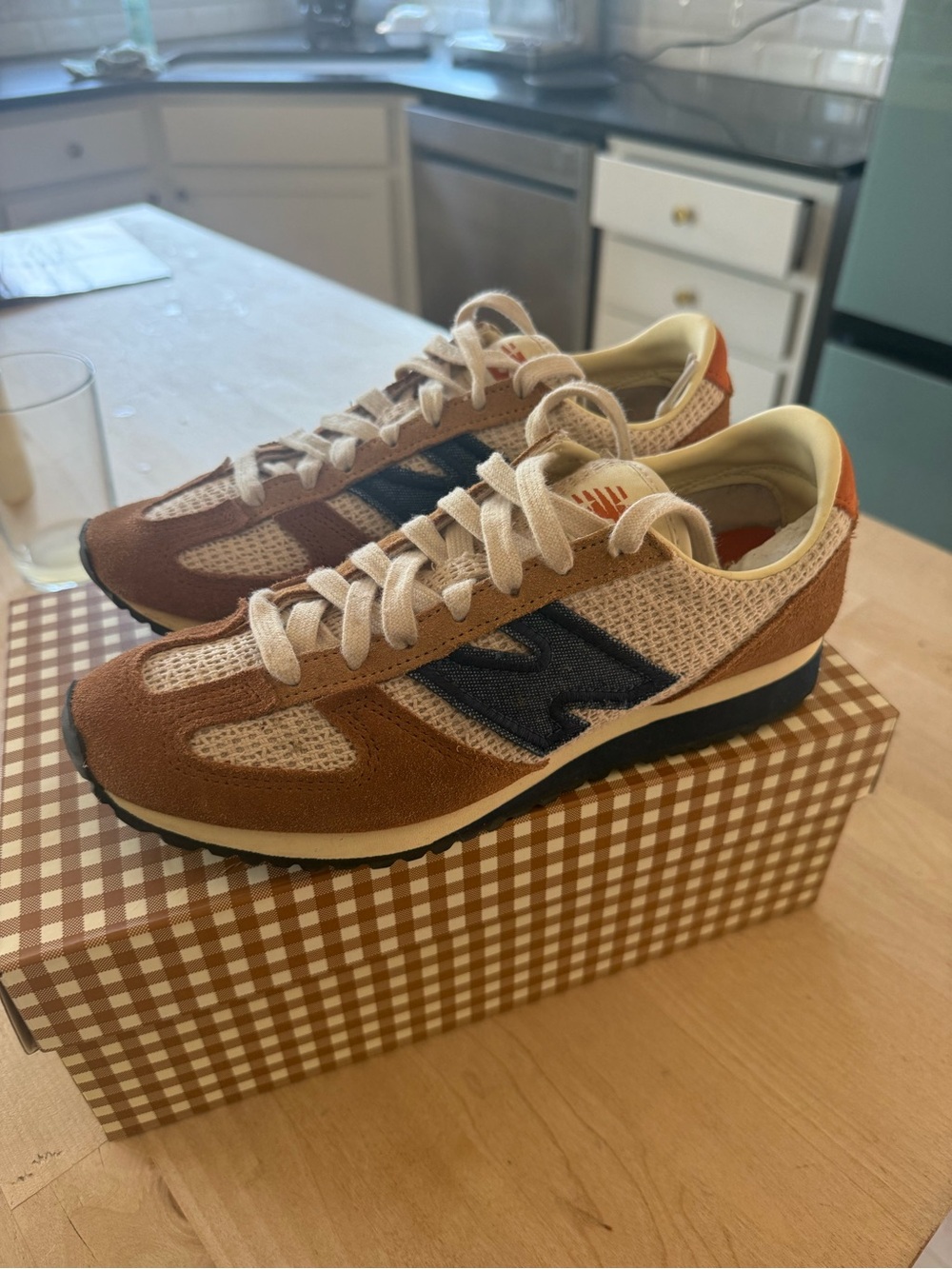 Sézane X New Balance Ecru / Brown - Size US 7 (men’s) 8.5 women. - Picture 5 of 8